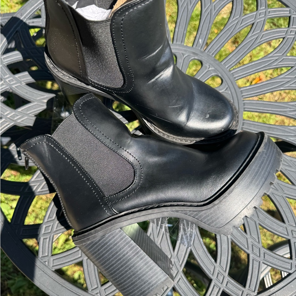 Black Chunky Heel Ankle Boots (Steve Madden)